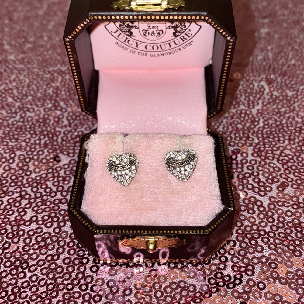 Juicy couture stud heart earrings in box